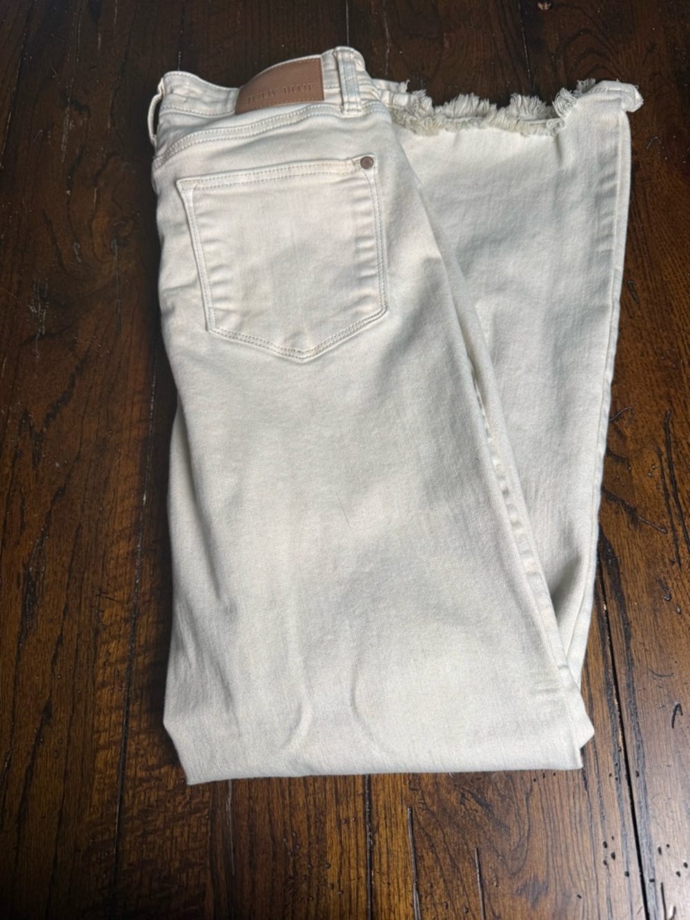 Judy Blue Cream Women's Cropped Raw-Hem Stretch Jeans 9/29‎ - Picture 2 of 5
